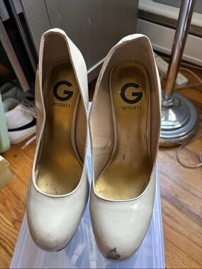 G by Guess Cream Patent Round-Toe Pumps with Gold Insole
